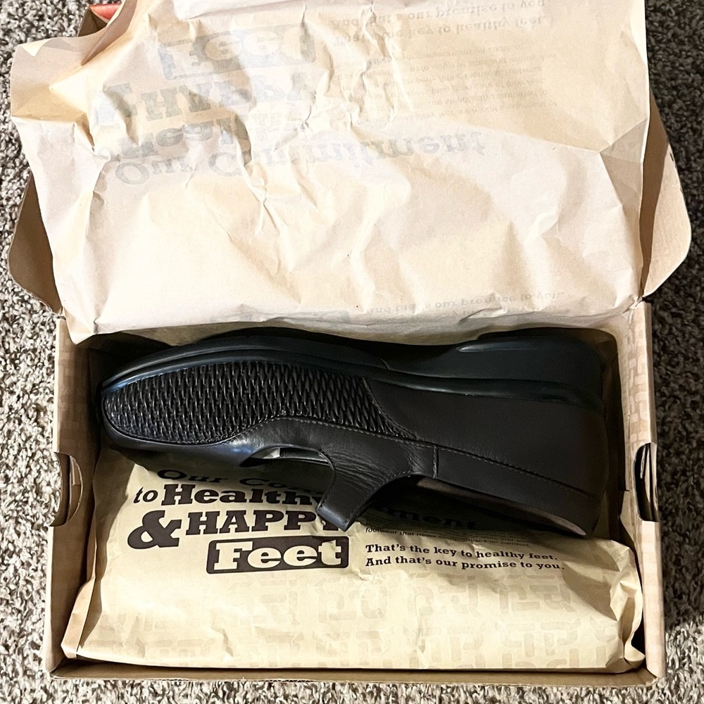 NWT Propét Women’s Erika Mary Jane Flat - Picture 6 of 7